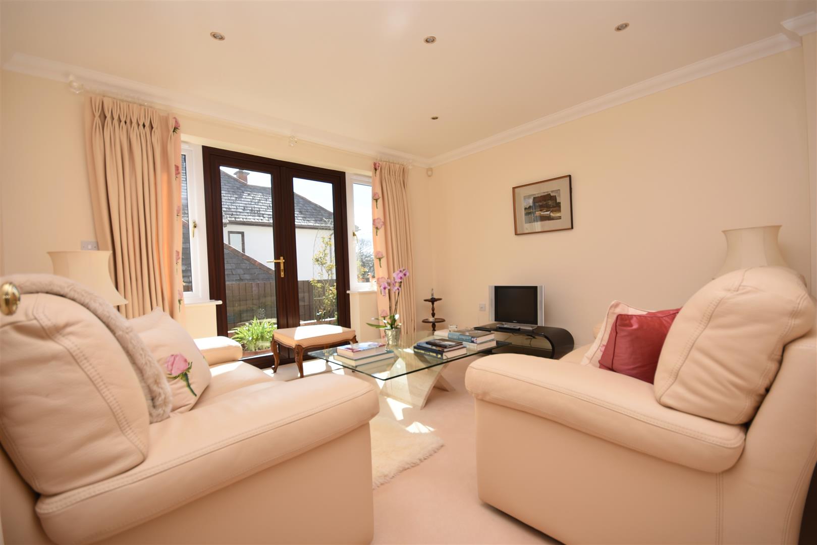 2 The Oaklands, Pen-Y-Turnpike Road, Dinas Powys, CF64 4HH